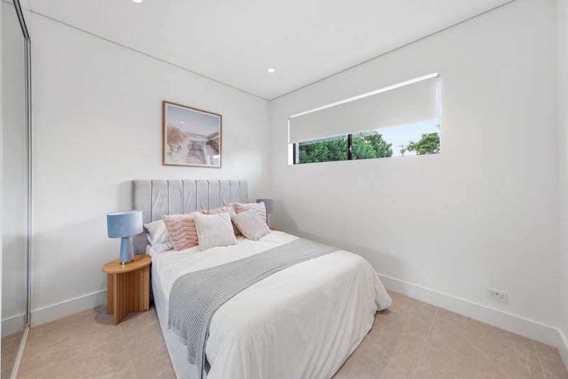 Photo - 54B Ian Crescent, Chester Hill NSW 2162 - Image 13