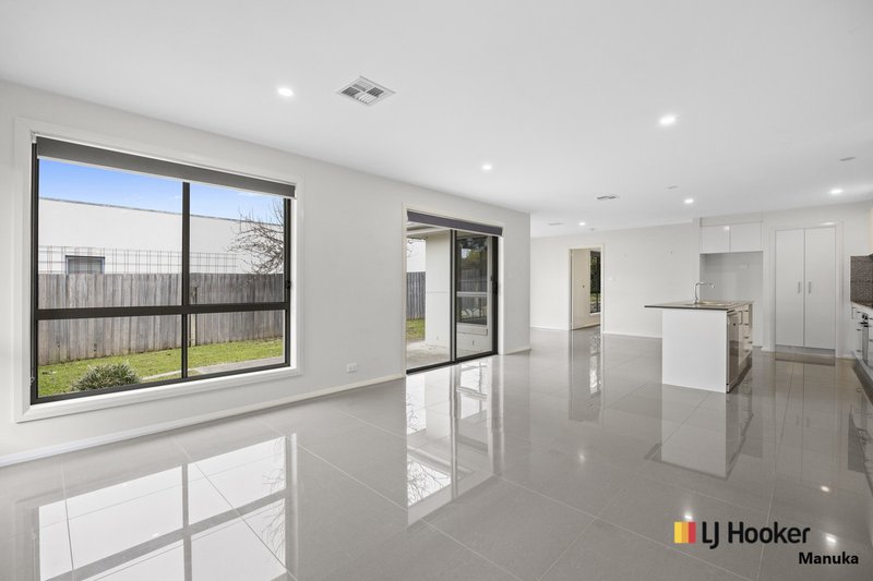 Photo - 54B Mcculloch Street, Curtin ACT 2605 - Image 3