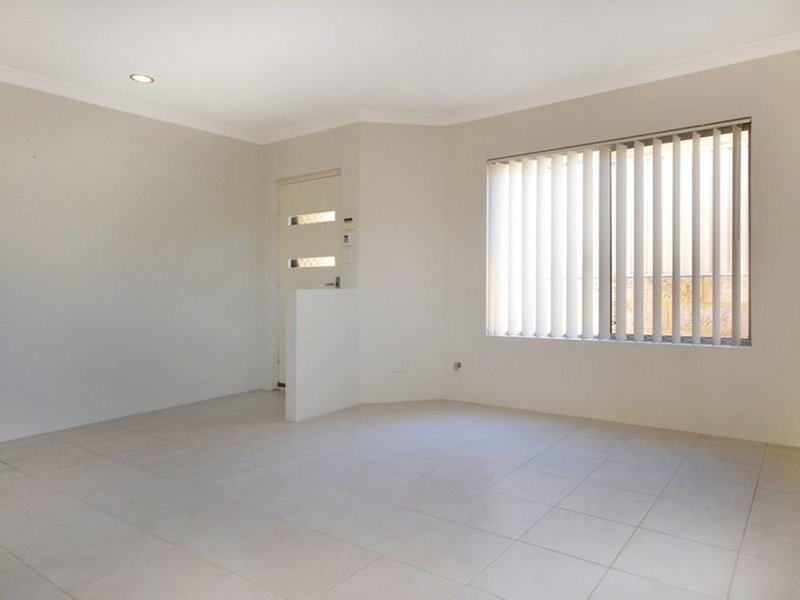 Photo - 54c Barnes Street, Innaloo WA 6018 - Image 3