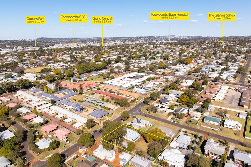 Photo - 55-57 Gordon Avenue, Newtown QLD 4350 - Image 14