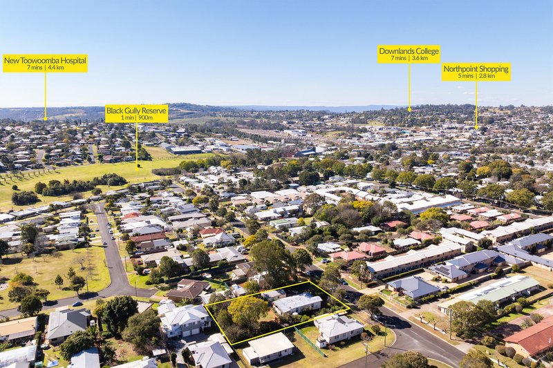 Photo - 55-57 Gordon Avenue, Newtown QLD 4350 - Image 15