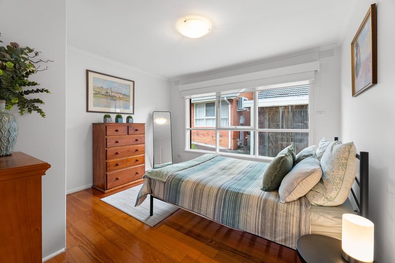 Photo - 5/5-7 Nicoll Street, Nunawading VIC 3131 - Image 5