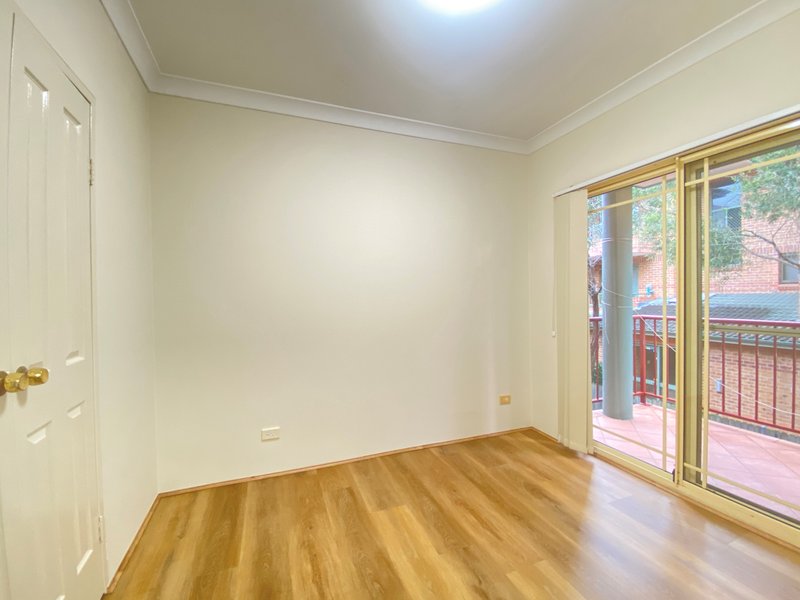 Photo - 5/5-7 Priddle Street, Westmead NSW 2145 - Image 6