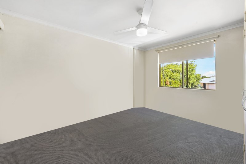 Photo - 5/5-7 Uniplaza Court, Kearneys Spring QLD 4350 - Image 5