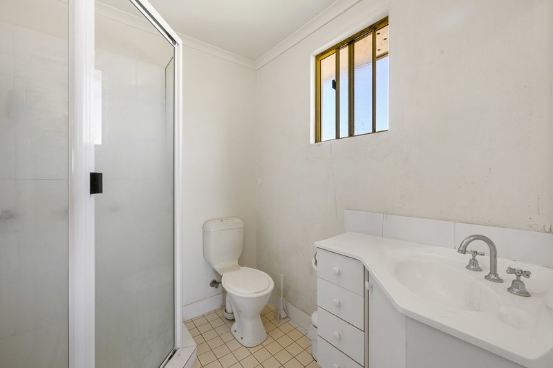 Photo - 5/5-7 Uniplaza Court, Kearneys Spring QLD 4350 - Image 6