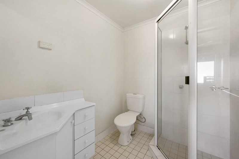 Photo - 5/5-7 Uniplaza Court, Kearneys Spring QLD 4350 - Image 8