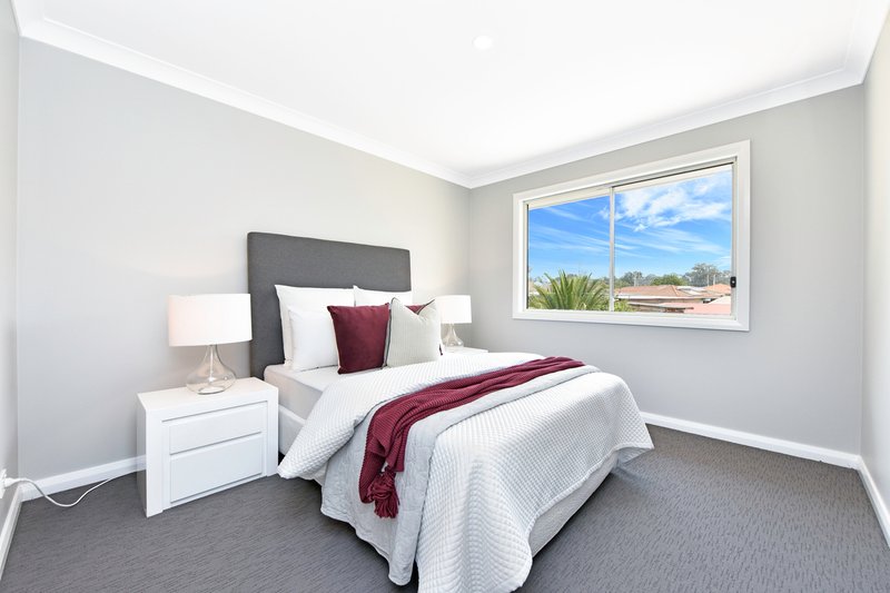 Photo - 5/5 Adelaide Street, Oxley Park NSW 2760 - Image 4