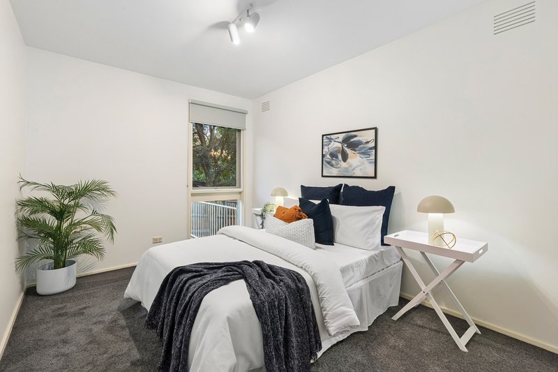 Photo - 55 Allima Avenue, Yallambie VIC 3085 - Image 11