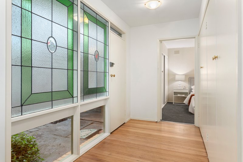 Photo - 55 Allima Avenue, Yallambie VIC 3085 - Image 13