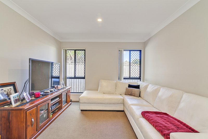 Photo - 55 Argule Street, Hillcrest QLD 4118 - Image 7