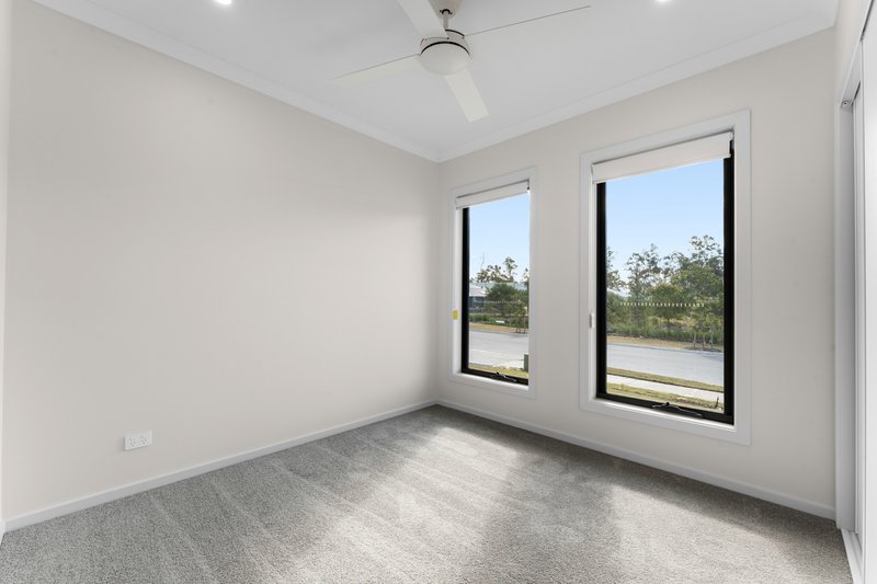 Photo - 55 Auburn Crescent, Ripley QLD 4306 - Image 7