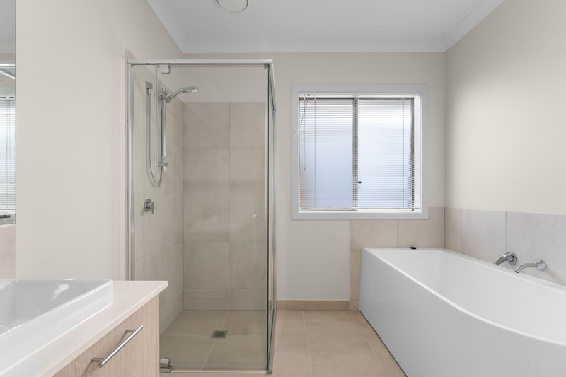 Photo - 55 Auburn Crescent, Ripley QLD 4306 - Image 12