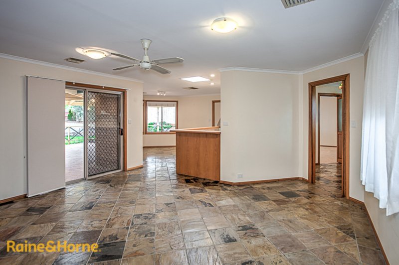 Photo - 55 Balmoral Circuit, Sunbury VIC 3429 - Image 22