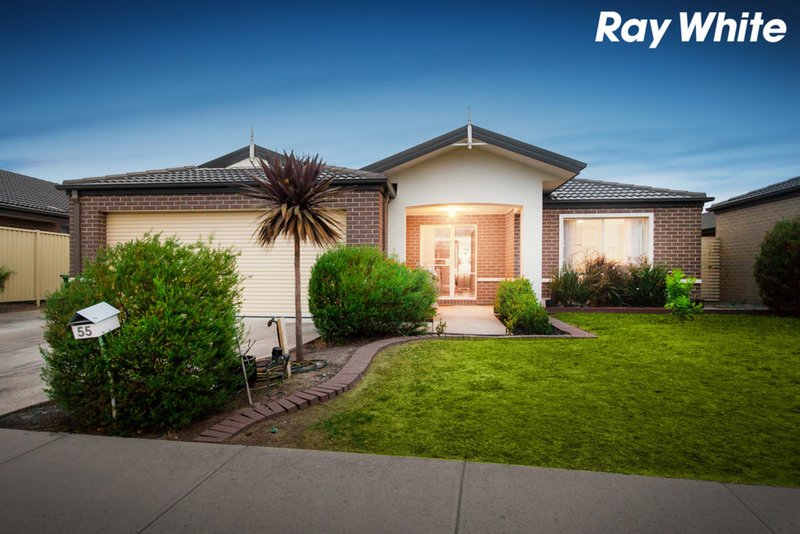 Photo - 55 Bluehills Boulevard, Pakenham VIC 3810 - Image 2