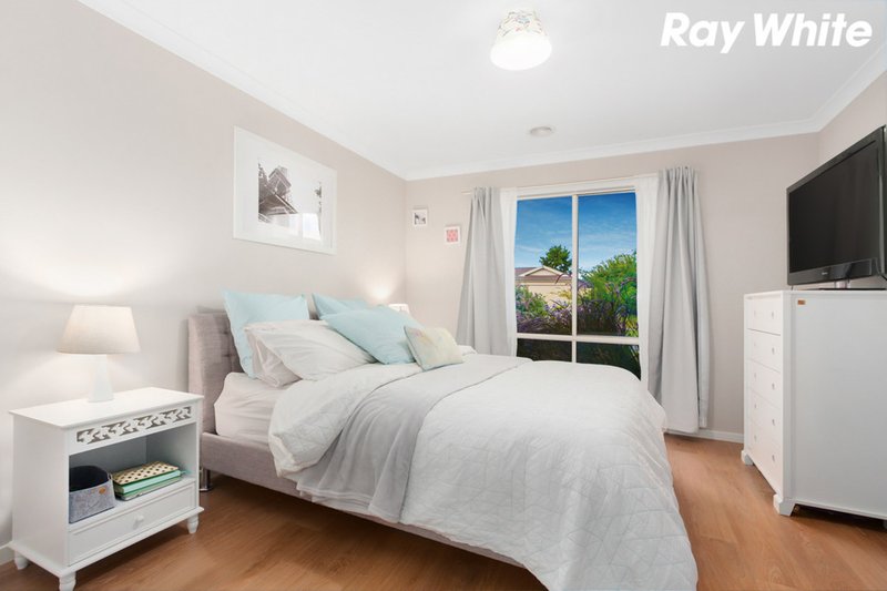 Photo - 55 Bluehills Boulevard, Pakenham VIC 3810 - Image 3