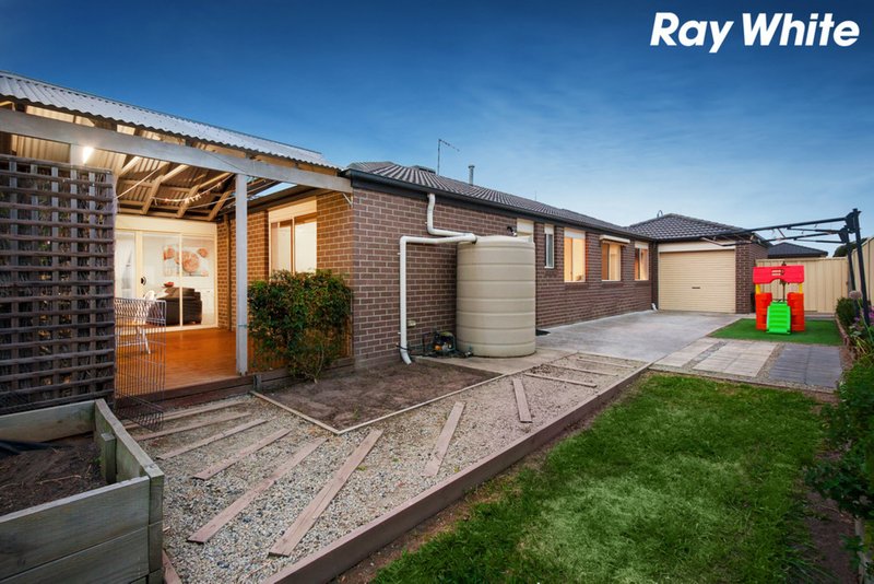 Photo - 55 Bluehills Boulevard, Pakenham VIC 3810 - Image 17