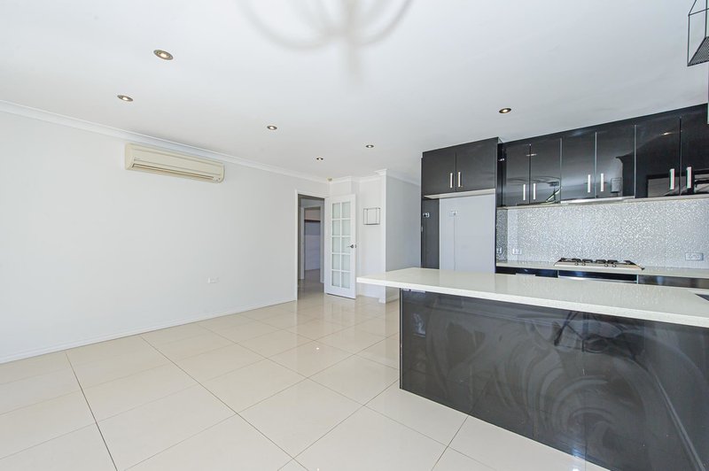 Photo - 55 Boyare Avenue, Mirrabooka WA 6061 - Image 7