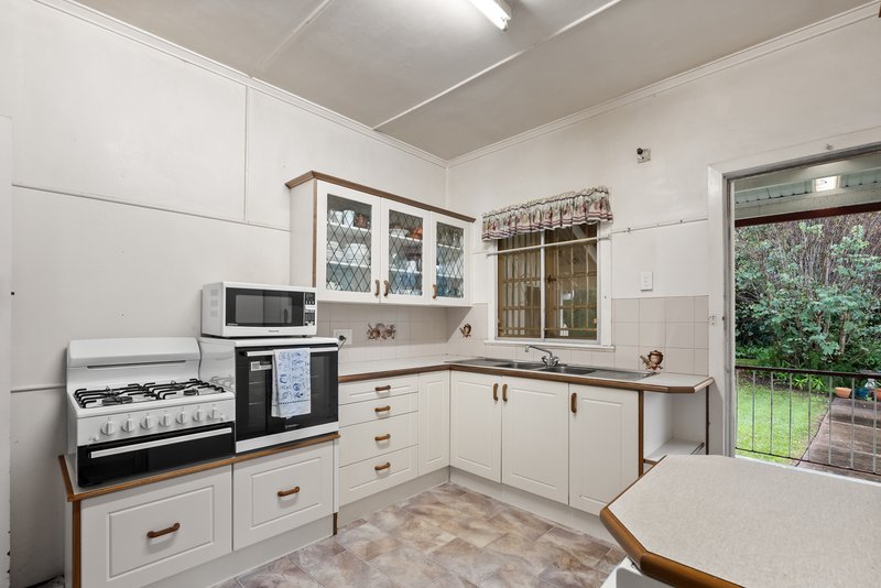 Photo - 55 Browns Dip Road, Enoggera QLD 4051 - Image 11