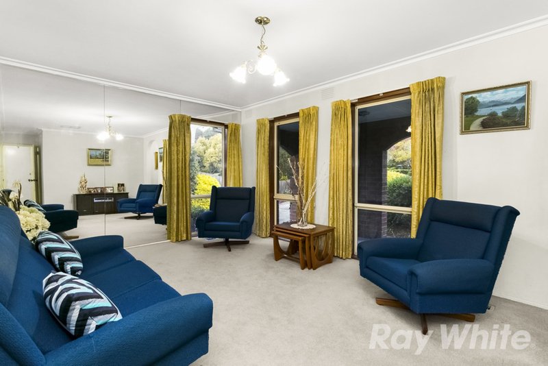 Photo - 55 Buller Drive, Glen Waverley VIC 3150 - Image 2