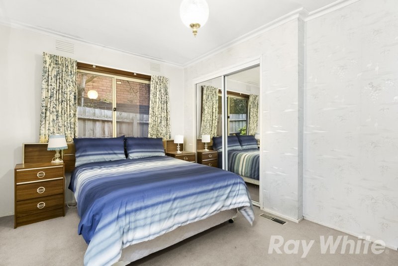 Photo - 55 Buller Drive, Glen Waverley VIC 3150 - Image 8