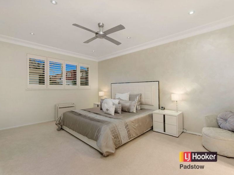 Photo - 55 Burbank Avenue, East Hills NSW 2213 - Image 6