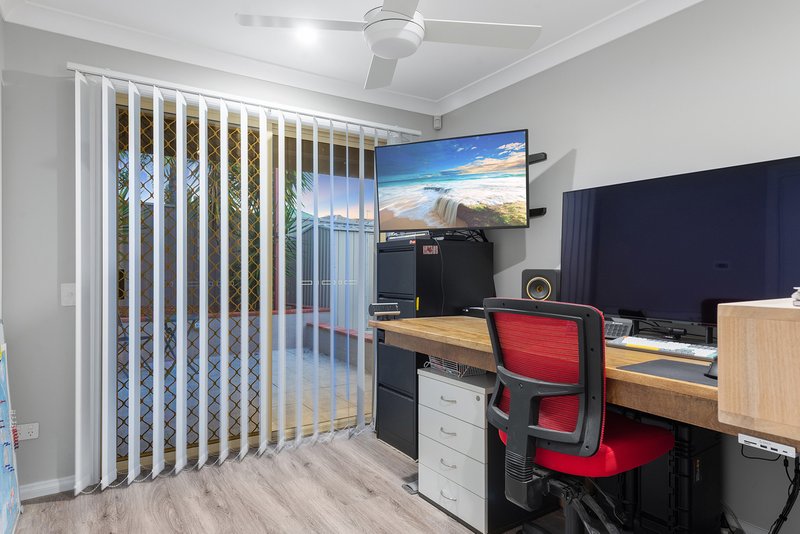 Photo - 55 Camberwell Circuit, Robina QLD 4226 - Image 17