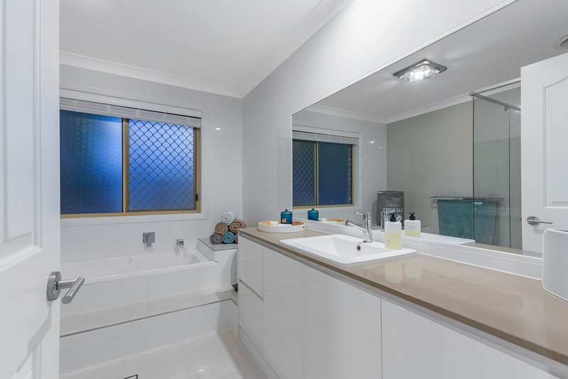 Photo - 55 Camberwell Circuit, Robina QLD 4226 - Image 18