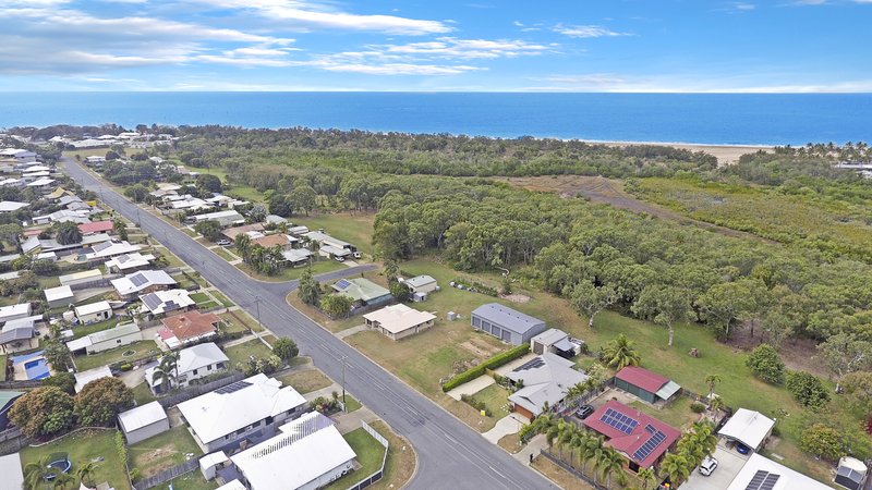 Photo - 55 Campwin Beach Road, Campwin Beach QLD 4737 - Image 26