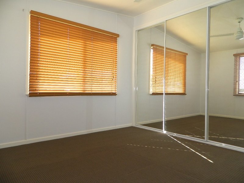 Photo - 55 Cascade Street, Raceview QLD 4305 - Image 7