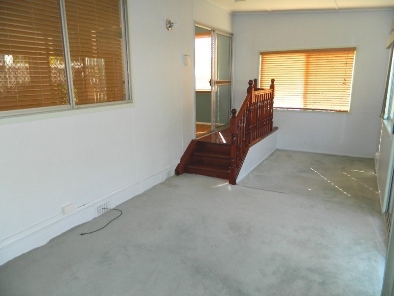 Photo - 55 Cascade Street, Raceview QLD 4305 - Image 10