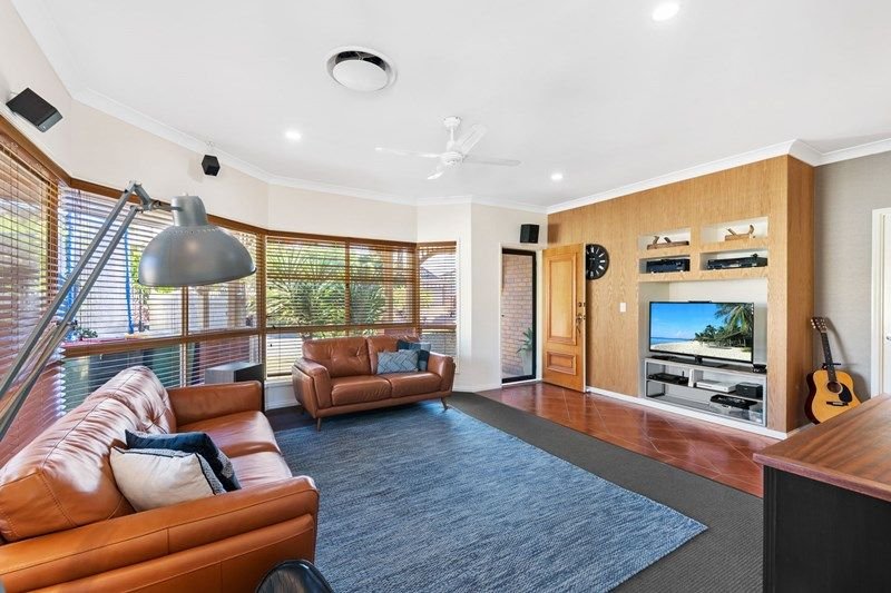 Photo - 55 Castle Hill Drive, Murrumba Downs QLD 4503 - Image 3