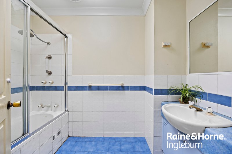 Photo - 5/5 Casuarina Place, Macquarie Fields NSW 2564 - Image 7