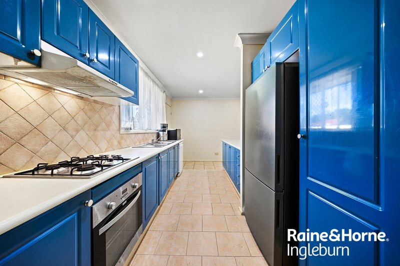 Photo - 5/5 Casuarina Place, Macquarie Fields NSW 2564 - Image 8
