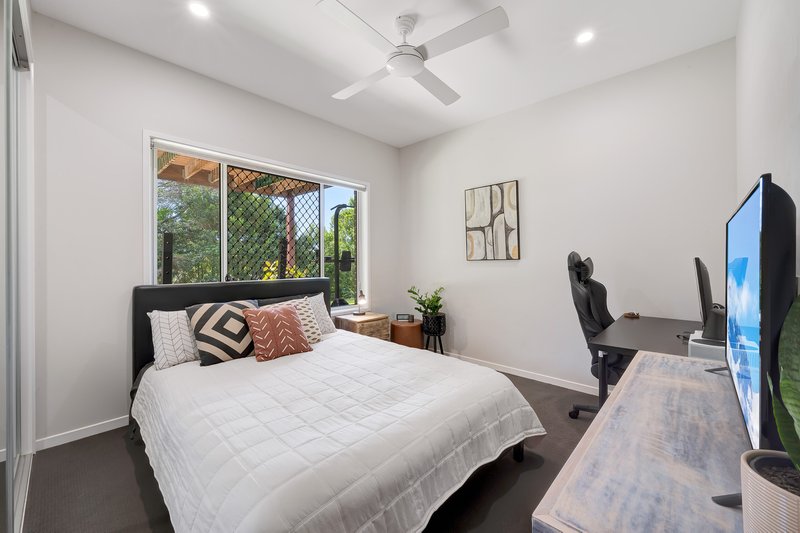 Photo - 55 Celestine Place, Rosemount QLD 4560 - Image 10