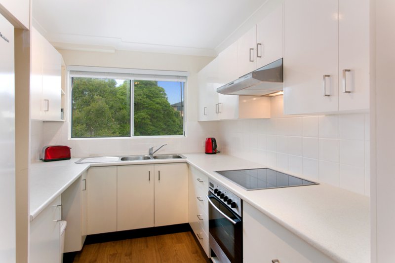 Photo - 5/5 Clarence Avenue, Dee Why NSW 2099 - Image 2