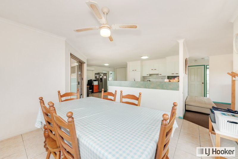 Photo - 55 Clive Crescent, Kepnock QLD 4670 - Image 4