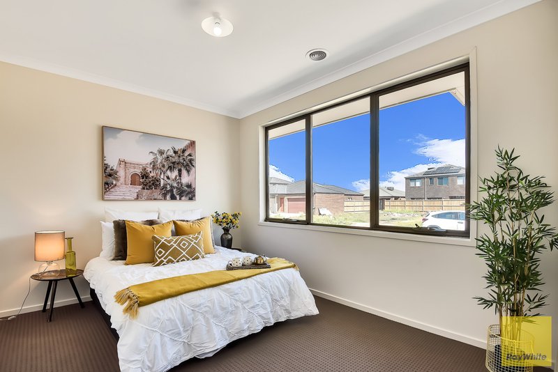 Photo - 55 Colonial Circuit, Tarneit VIC 3029 - Image 3