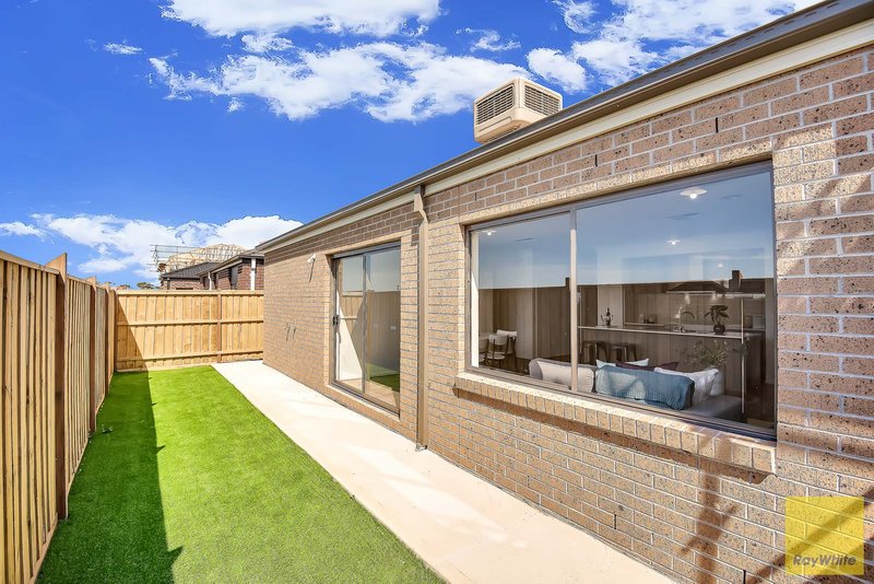 Photo - 55 Colonial Circuit, Tarneit VIC 3029 - Image 12