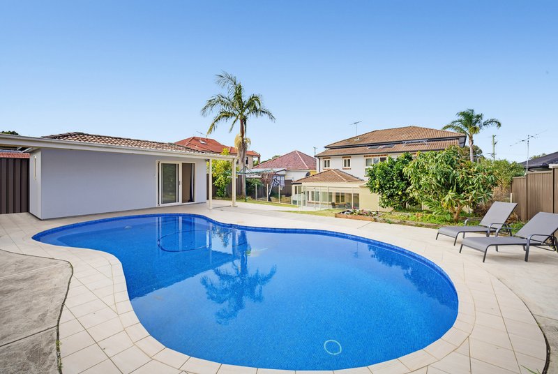 Photo - 55 Columbine Avenue, Punchbowl NSW 2196 - Image 11