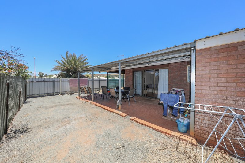 Photo - 5/5 Corbett Place, Millars Well WA 6714 - Image 4