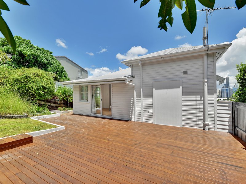 Photo - 55 Cowlishaw Street, Bowen Hills QLD 4006 - Image 8