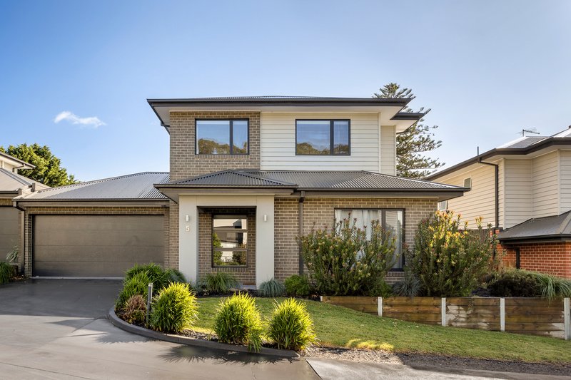 Photo - 5/5 Crathie Court, Frankston VIC 3199 - Image 1