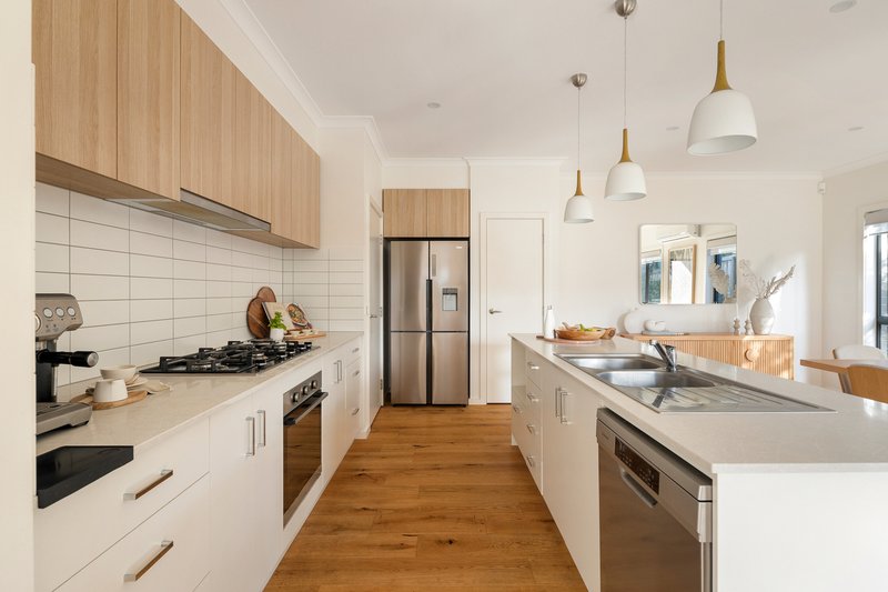 Photo - 5/5 Crathie Court, Frankston VIC 3199 - Image 3