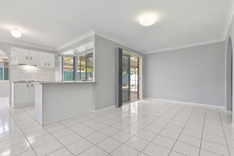 Photo - 55 Crestridge Crescent, Morayfield QLD 4506 - Image 3