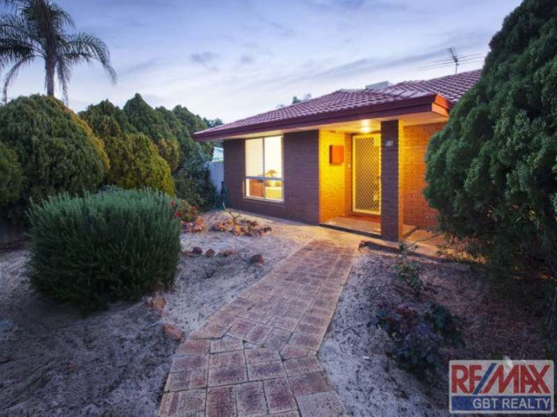 Photo - 55 Danbury Crescent, Girrawheen WA 6064 - Image 2