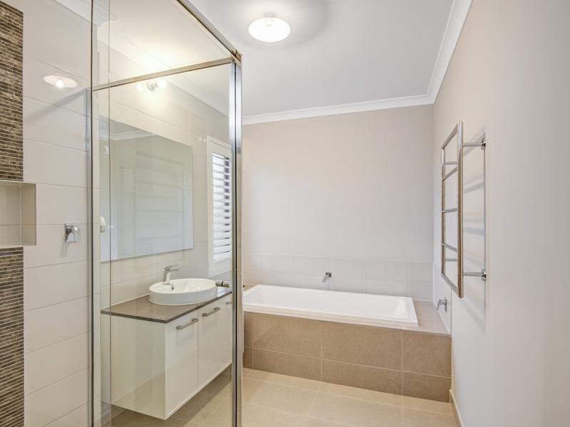 Photo - 55 Denman Drive, Point Cook VIC 3030 - Image 9