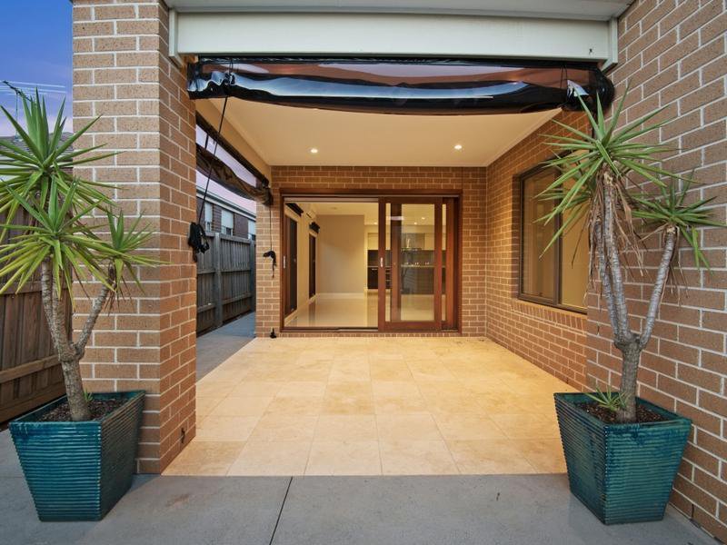 Photo - 55 Denman Drive, Point Cook VIC 3030 - Image 10