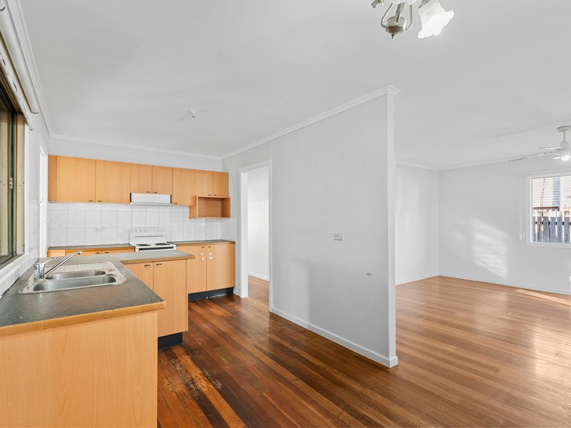 Photo - 55 Desgrand Street, Archerfield QLD 4108 - Image 7