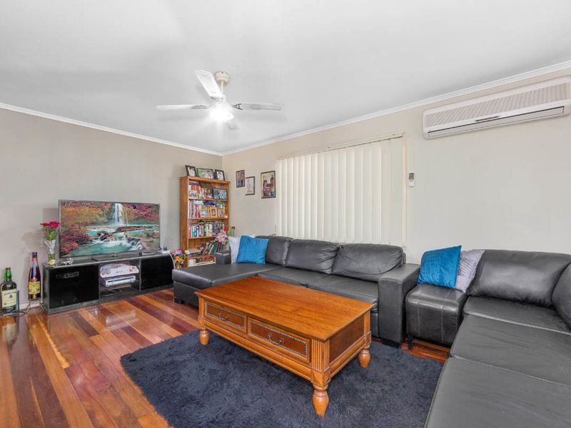 Photo - 55 Desgrand Street, Archerfield QLD 4108 - Image 3