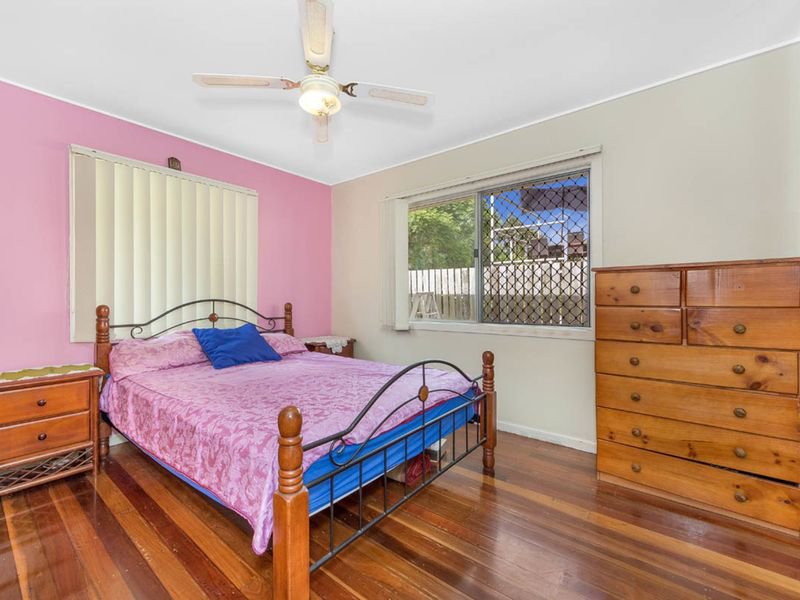 Photo - 55 Desgrand Street, Archerfield QLD 4108 - Image 4